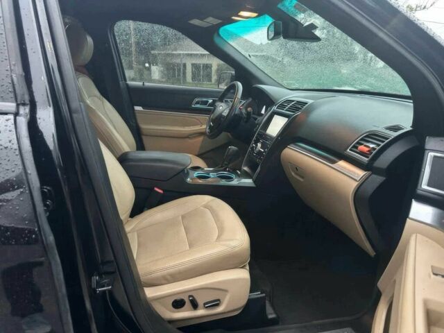 Черный Форд Эксплорер, объемом двигателя 2.3 л и пробегом 73 тыс. км за 6900 $, фото 7 на Automoto.ua