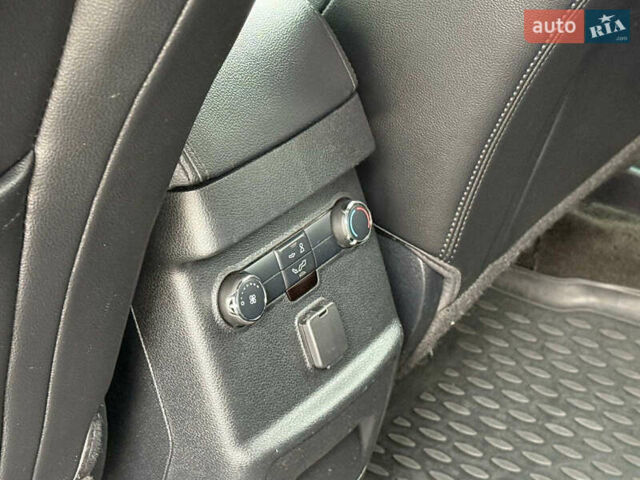 Черный Форд Эксплорер, объемом двигателя 2.3 л и пробегом 178 тыс. км за 13990 $, фото 14 на Automoto.ua