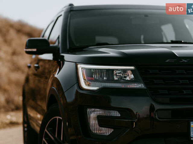 Черный Форд Эксплорер, объемом двигателя 3.5 л и пробегом 175 тыс. км за 23932 $, фото 11 на Automoto.ua