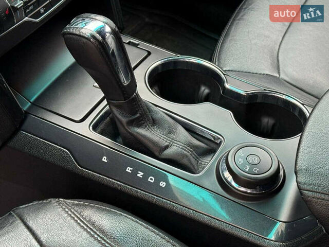 Черный Форд Эксплорер, объемом двигателя 2.3 л и пробегом 178 тыс. км за 13990 $, фото 11 на Automoto.ua