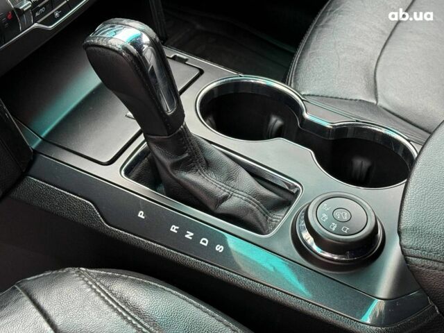 Черный Форд Эксплорер, объемом двигателя 2.3 л и пробегом 178 тыс. км за 13990 $, фото 11 на Automoto.ua