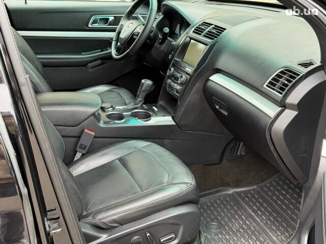 Черный Форд Эксплорер, объемом двигателя 2.3 л и пробегом 178 тыс. км за 13990 $, фото 17 на Automoto.ua