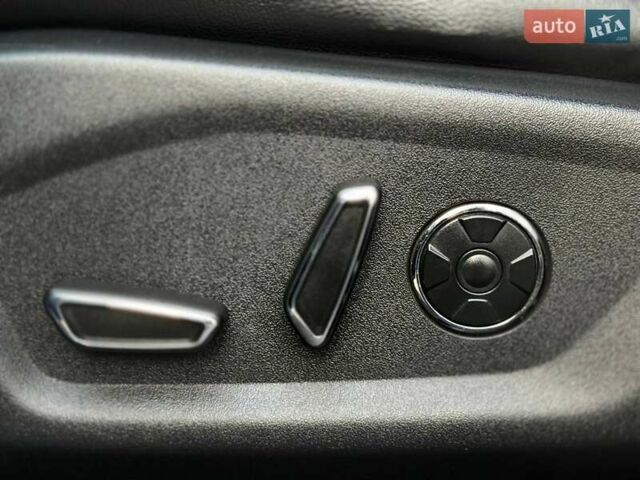 Черный Форд Эксплорер, объемом двигателя 3.5 л и пробегом 208 тыс. км за 21499 $, фото 23 на Automoto.ua