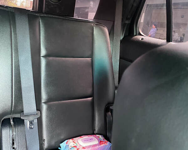 Черный Форд Эксплорер, объемом двигателя 3.73 л и пробегом 179 тыс. км за 16500 $, фото 7 на Automoto.ua