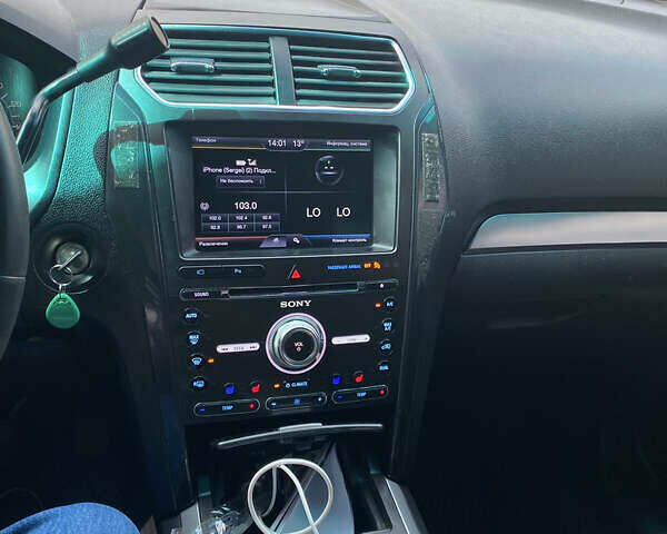 Черный Форд Эксплорер, объемом двигателя 3.73 л и пробегом 179 тыс. км за 16500 $, фото 10 на Automoto.ua