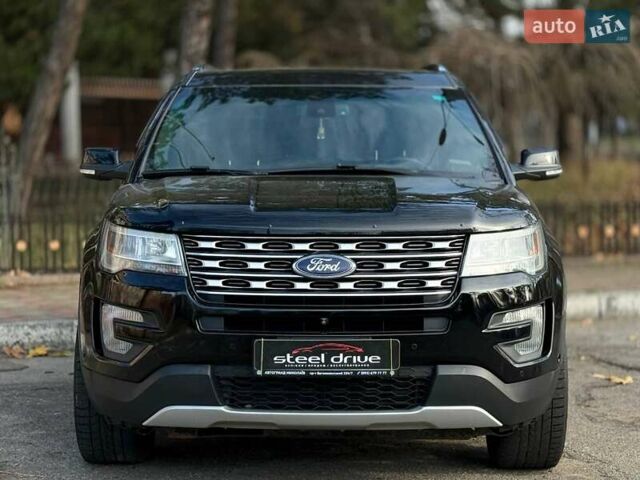 Черный Форд Эксплорер, объемом двигателя 3.5 л и пробегом 208 тыс. км за 21499 $, фото 1 на Automoto.ua