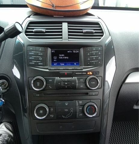 Черный Форд Эксплорер, объемом двигателя 3.7 л и пробегом 100 тыс. км за 18500 $, фото 3 на Automoto.ua