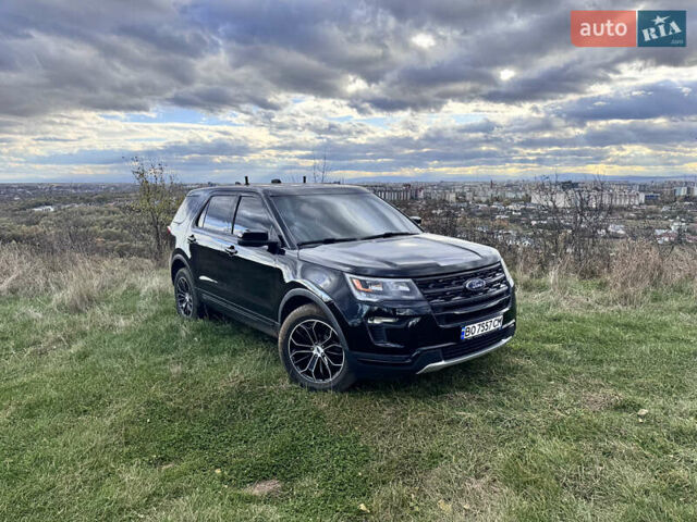 Черный Форд Эксплорер, объемом двигателя 3.7 л и пробегом 140 тыс. км за 17500 $, фото 1 на Automoto.ua