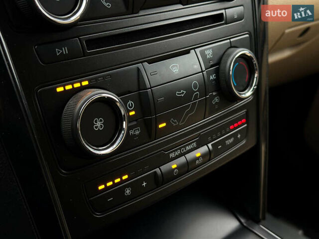 Черный Форд Эксплорер, объемом двигателя 3.5 л и пробегом 110 тыс. км за 16999 $, фото 7 на Automoto.ua