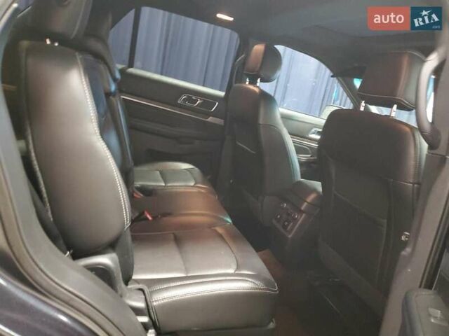 Черный Форд Эксплорер, объемом двигателя 3.5 л и пробегом 132 тыс. км за 3000 $, фото 10 на Automoto.ua