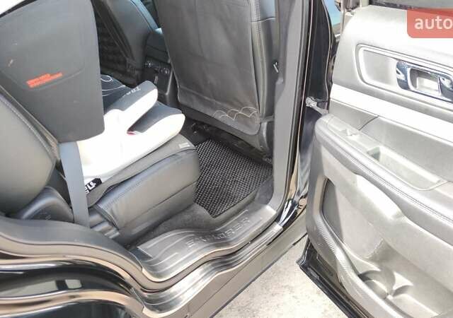 Чорний Форд Експлорер, об'ємом двигуна 3.5 л та пробігом 140 тис. км за 25000 $, фото 25 на Automoto.ua