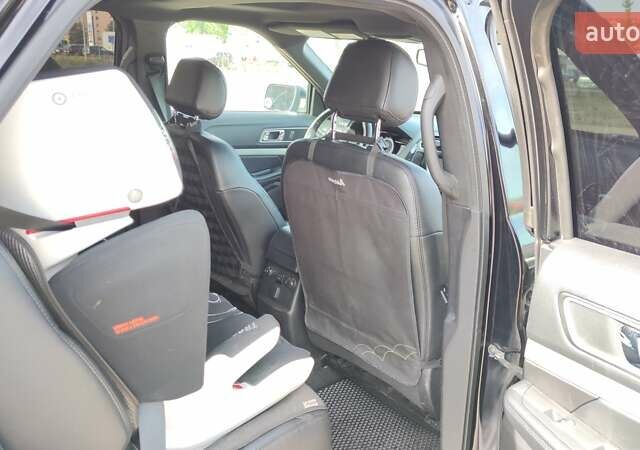 Чорний Форд Експлорер, об'ємом двигуна 3.5 л та пробігом 140 тис. км за 25000 $, фото 26 на Automoto.ua