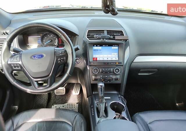 Чорний Форд Експлорер, об'ємом двигуна 3.5 л та пробігом 140 тис. км за 25000 $, фото 13 на Automoto.ua