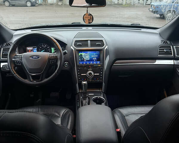 Чорний Форд Експлорер, об'ємом двигуна 3.5 л та пробігом 220 тис. км за 16900 $, фото 12 на Automoto.ua