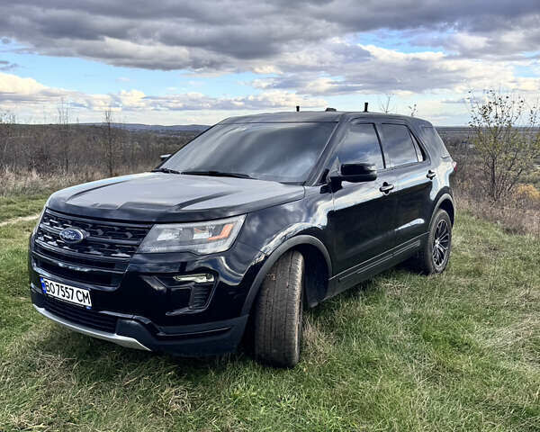 Черный Форд Эксплорер, объемом двигателя 3.7 л и пробегом 140 тыс. км за 17500 $, фото 4 на Automoto.ua