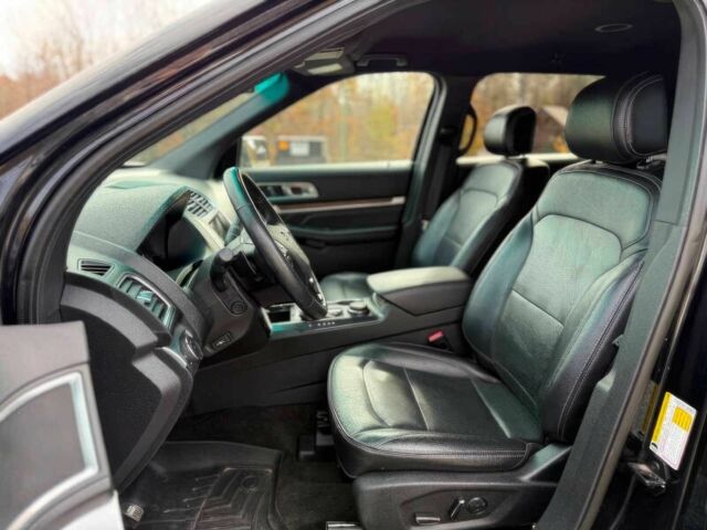 Черный Форд Эксплорер, объемом двигателя 3.5 л и пробегом 61 тыс. км за 18000 $, фото 8 на Automoto.ua