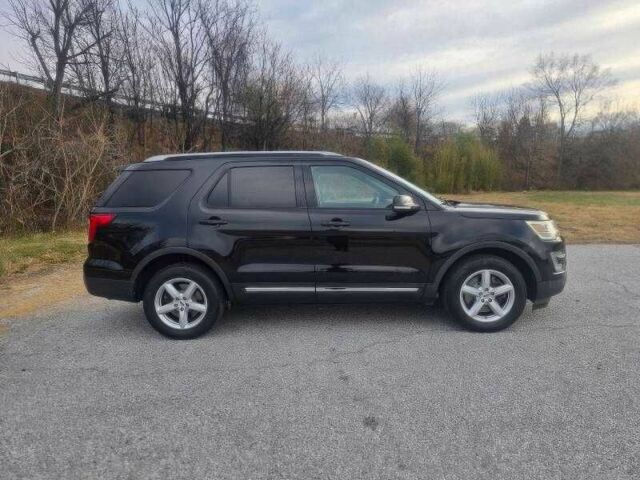 Черный Форд Эксплорер, объемом двигателя 2.3 л и пробегом 89 тыс. км за 4000 $, фото 7 на Automoto.ua