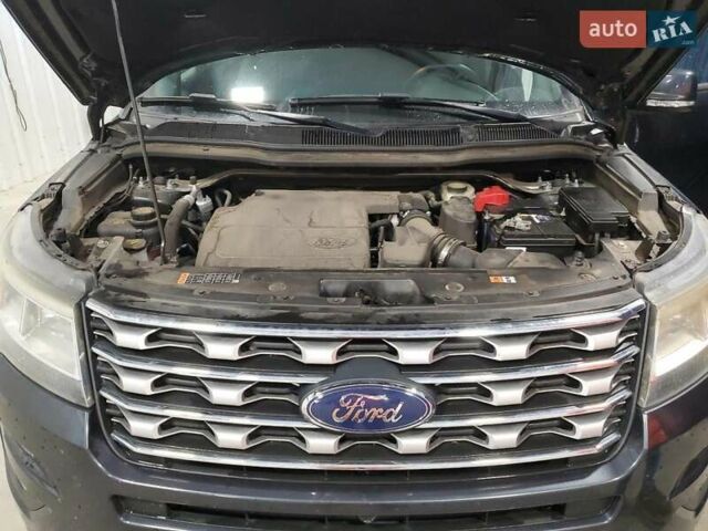 Черный Форд Эксплорер, объемом двигателя 3.5 л и пробегом 132 тыс. км за 3000 $, фото 11 на Automoto.ua