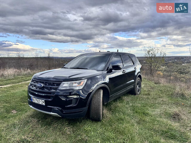 Черный Форд Эксплорер, объемом двигателя 3.7 л и пробегом 140 тыс. км за 17500 $, фото 3 на Automoto.ua