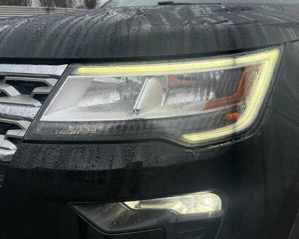 Чорний Форд Експлорер, об'ємом двигуна 3.5 л та пробігом 220 тис. км за 16900 $, фото 8 на Automoto.ua