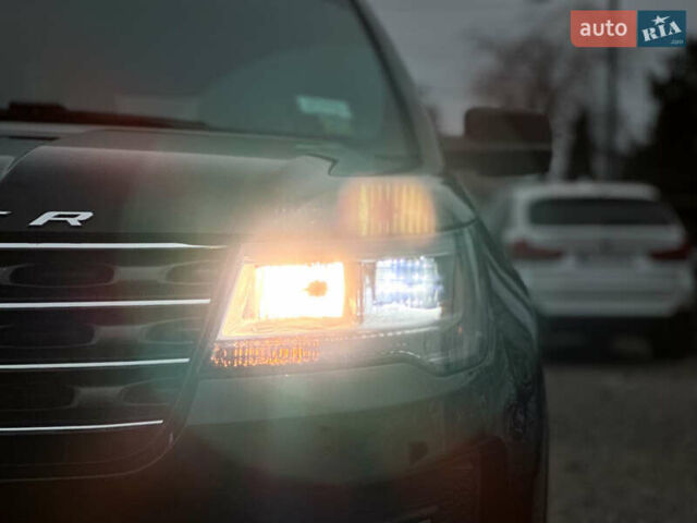 Черный Форд Эксплорер, объемом двигателя 3.5 л и пробегом 110 тыс. км за 16999 $, фото 3 на Automoto.ua