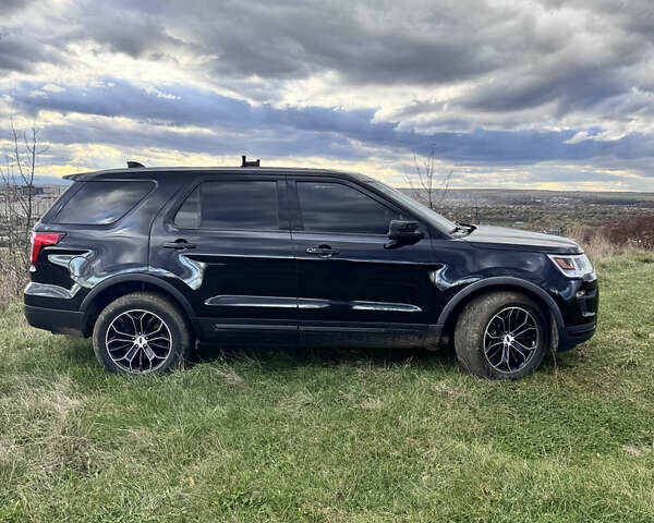 Черный Форд Эксплорер, объемом двигателя 3.7 л и пробегом 140 тыс. км за 17500 $, фото 7 на Automoto.ua