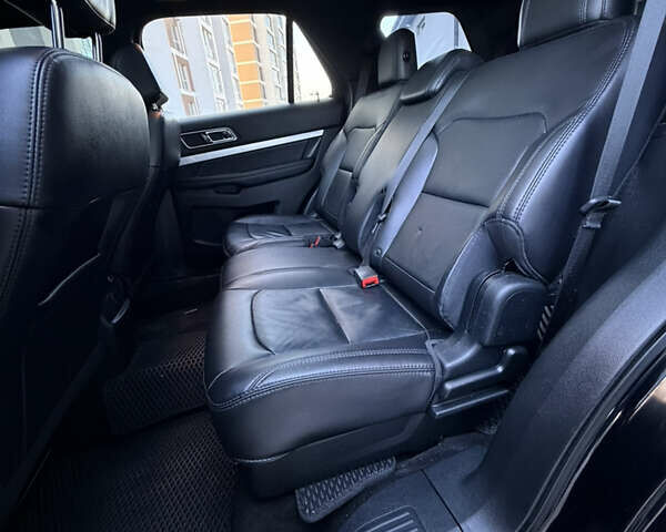 Форд Эксплорер 2017 в Тернополе на Automoto.ua Черный Форд Эксплорер, объемом двигателя 3.5 л и пробегом 190 тыс. км за 16700 $, фото 48 на Automoto.ua