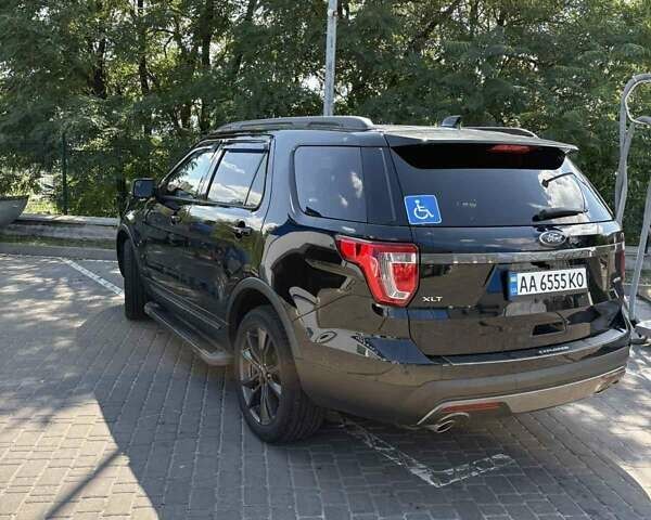 Черный Форд Эксплорер, объемом двигателя 3.5 л и пробегом 104 тыс. км за 21900 $, фото 7 на Automoto.ua