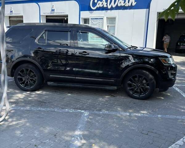 Черный Форд Эксплорер, объемом двигателя 3.5 л и пробегом 104 тыс. км за 21900 $, фото 8 на Automoto.ua