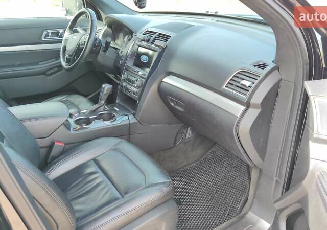 Чорний Форд Експлорер, об'ємом двигуна 3.5 л та пробігом 140 тис. км за 25000 $, фото 22 на Automoto.ua