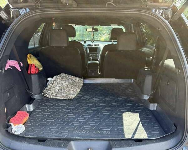 Черный Форд Эксплорер, объемом двигателя 3.5 л и пробегом 104 тыс. км за 21900 $, фото 13 на Automoto.ua