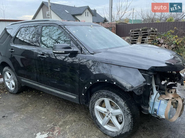 Черный Форд Эксплорер, объемом двигателя 2.3 л и пробегом 96 тыс. км за 13500 $, фото 2 на Automoto.ua
