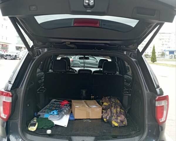 Черный Форд Эксплорер, объемом двигателя 2.3 л и пробегом 125 тыс. км за 17900 $, фото 13 на Automoto.ua