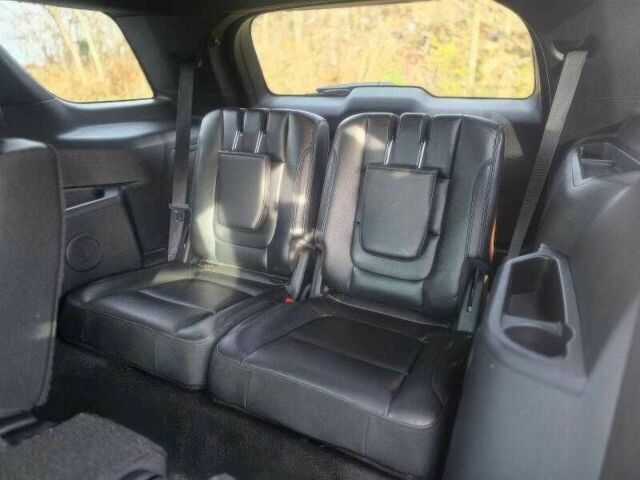 Черный Форд Эксплорер, объемом двигателя 2.3 л и пробегом 89 тыс. км за 4000 $, фото 10 на Automoto.ua