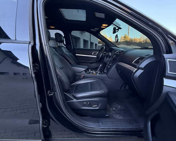 Форд Эксплорер 2017 в Тернополе на Automoto.ua Черный Форд Эксплорер, объемом двигателя 3.5 л и пробегом 190 тыс. км за 16700 $, фото 78 на Automoto.ua