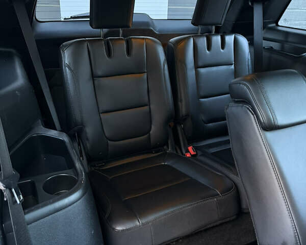 Форд Эксплорер 2017 в Тернополе на Automoto.ua Черный Форд Эксплорер, объемом двигателя 3.5 л и пробегом 190 тыс. км за 16700 $, фото 73 на Automoto.ua