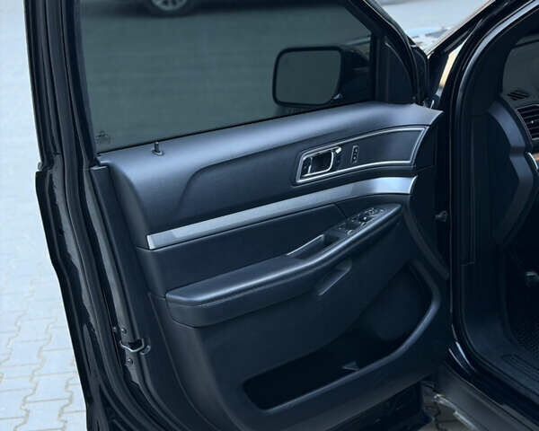 Форд Эксплорер 2017 в Тернополе на Automoto.ua Черный Форд Эксплорер, объемом двигателя 3.5 л и пробегом 190 тыс. км за 16700 $, фото 36 на Automoto.ua