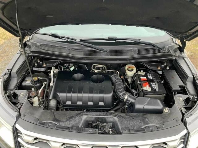 Чорний Форд Експлорер, об'ємом двигуна 0.35 л та пробігом 61 тис. км за 5100 $, фото 7 на Automoto.ua