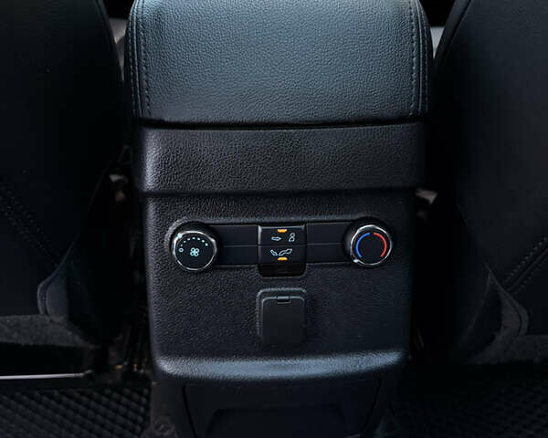 Форд Эксплорер 2017 в Тернополе на Automoto.ua Черный Форд Эксплорер, объемом двигателя 3.5 л и пробегом 190 тыс. км за 16700 $, фото 54 на Automoto.ua