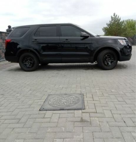 Черный Форд Эксплорер, объемом двигателя 3.7 л и пробегом 100 тыс. км за 18500 $, фото 4 на Automoto.ua