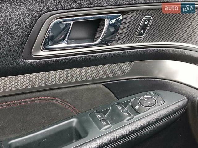 Чорний Форд Експлорер, об'ємом двигуна 3.5 л та пробігом 157 тис. км за 23450 $, фото 33 на Automoto.ua