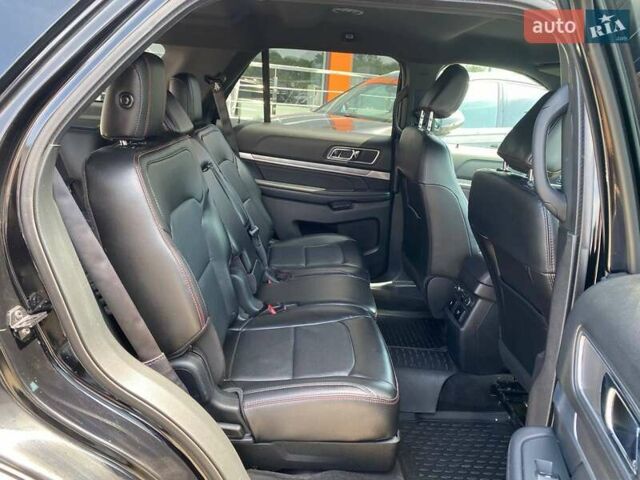 Черный Форд Эксплорер, объемом двигателя 3.5 л и пробегом 33 тыс. км за 24900 $, фото 21 на Automoto.ua