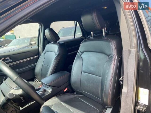 Черный Форд Эксплорер, объемом двигателя 3.5 л и пробегом 33 тыс. км за 24900 $, фото 18 на Automoto.ua