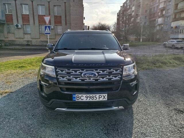 Черный Форд Эксплорер, объемом двигателя 3.5 л и пробегом 155 тыс. км за 541 $, фото 2 на Automoto.ua