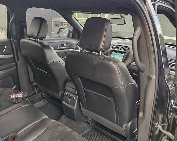 Черный Форд Эксплорер, объемом двигателя 3.5 л и пробегом 155 тыс. км за 22750 $, фото 9 на Automoto.ua