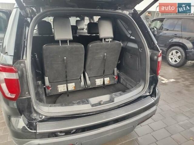 Черный Форд Эксплорер, объемом двигателя 3.5 л и пробегом 155 тыс. км за 22750 $, фото 12 на Automoto.ua