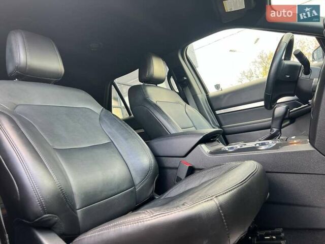 Черный Форд Эксплорер, объемом двигателя 3.5 л и пробегом 50 тыс. км за 23800 $, фото 8 на Automoto.ua