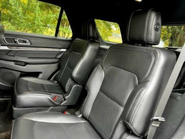 Черный Форд Эксплорер, объемом двигателя 2.3 л и пробегом 40 тыс. км за 11000 $, фото 9 на Automoto.ua