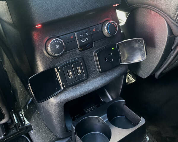 Чорний Форд Експлорер, об'ємом двигуна 3.5 л та пробігом 140 тис. км за 21999 $, фото 27 на Automoto.ua