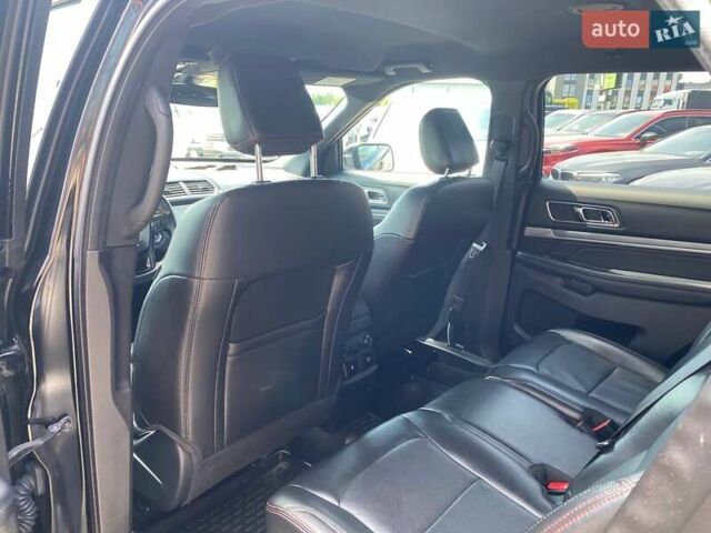Черный Форд Эксплорер, объемом двигателя 3.5 л и пробегом 33 тыс. км за 24900 $, фото 20 на Automoto.ua